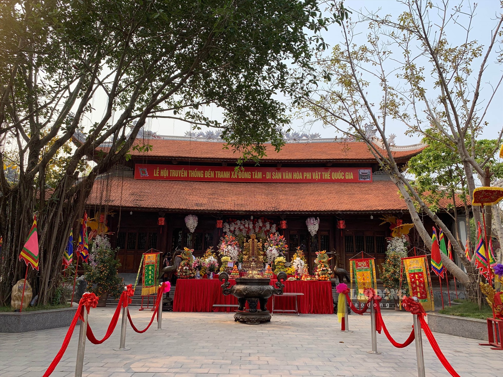 Ngắm nhìn ngôi đền Tranh thờ vị thần cai quản sông nước ở Hải Dương