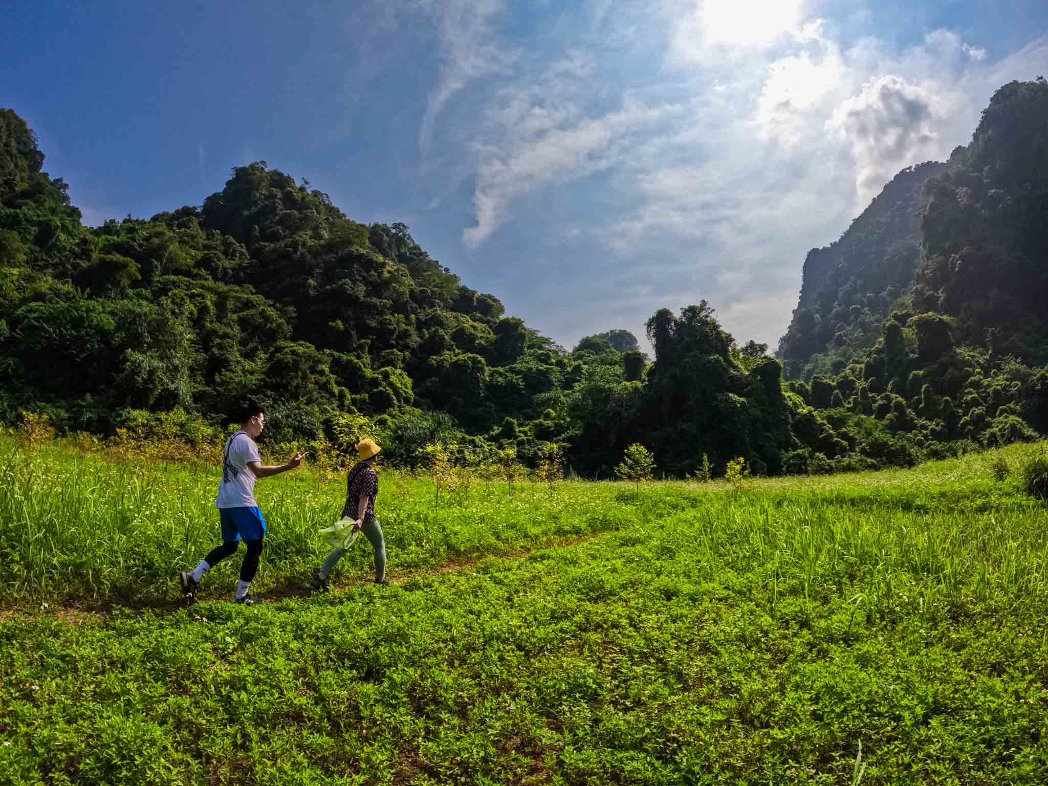 Trekking, chèo thuyền kayak khám phá thác Khe Dầu