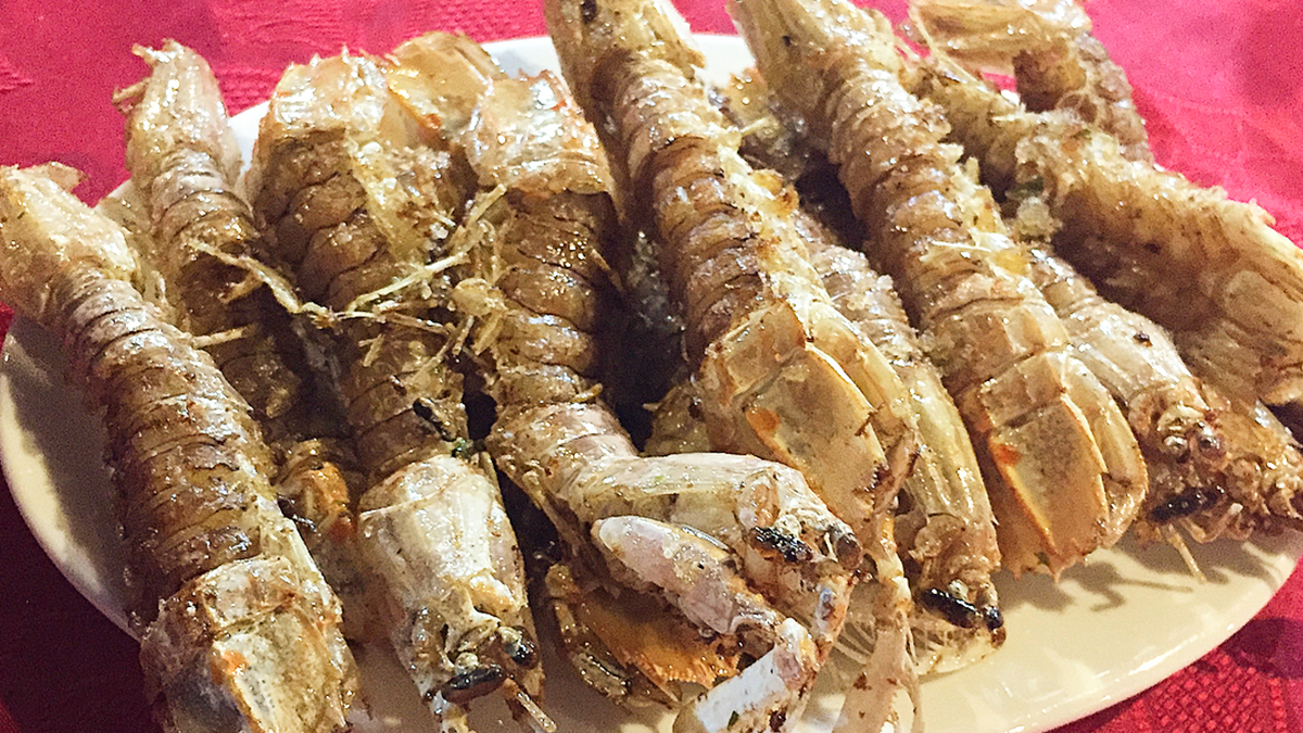 Bề bề rang muối ngon khó cưỡng - LAHATA - Restaurant