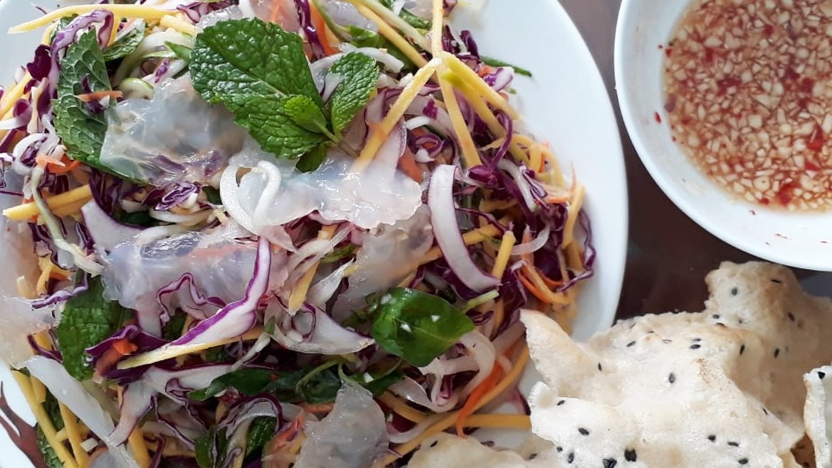 Cách làm nộm sứa xoài xanh giòn sần sật, ngon cực phẩm ăn là ghiền