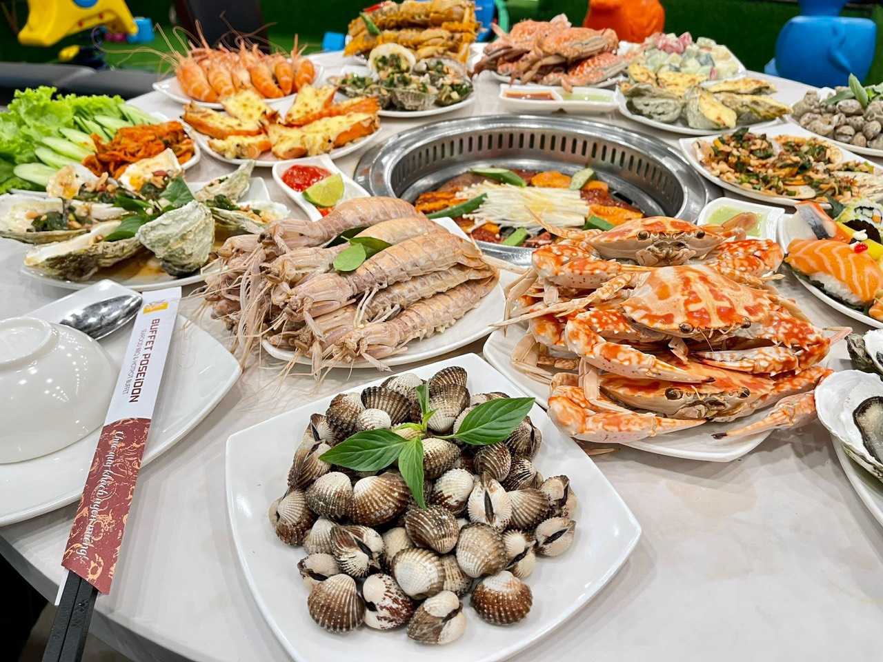 Vì sao chỉ nên ăn sò huyết còn tươi sống?