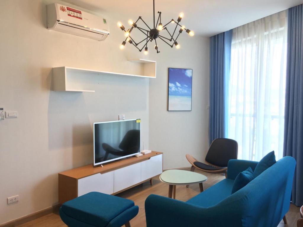 TV/trung tâm giải trí tại Angela House Halong