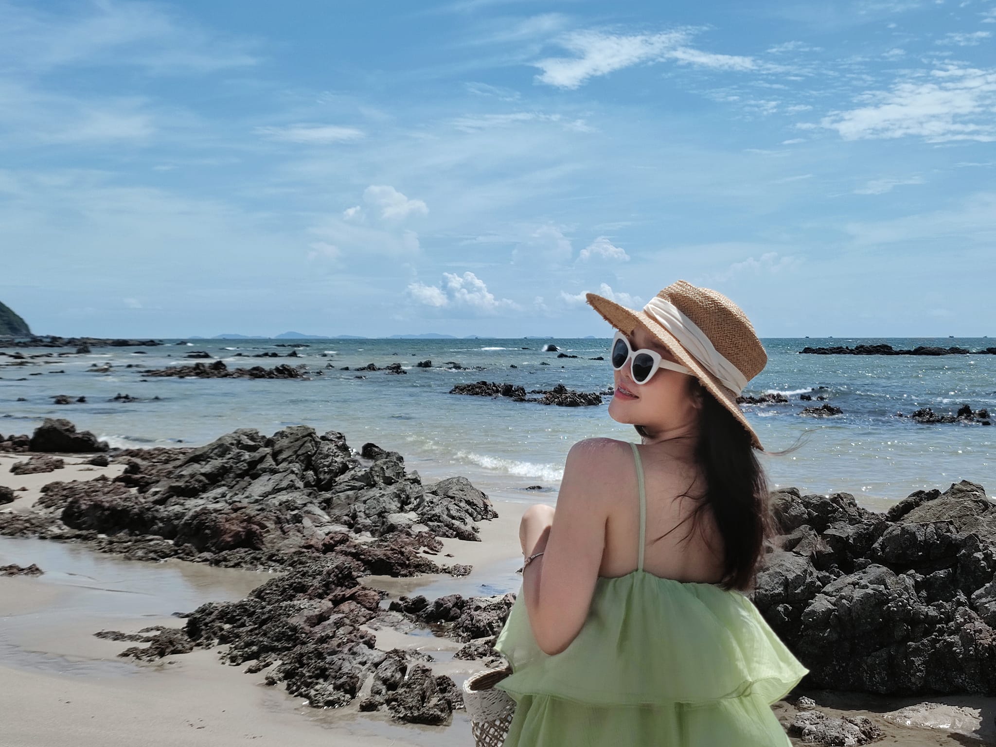 Danh sách 7 bãi biển Vân Đồn Quảng Ninh đẹp nổi tiếng nhất