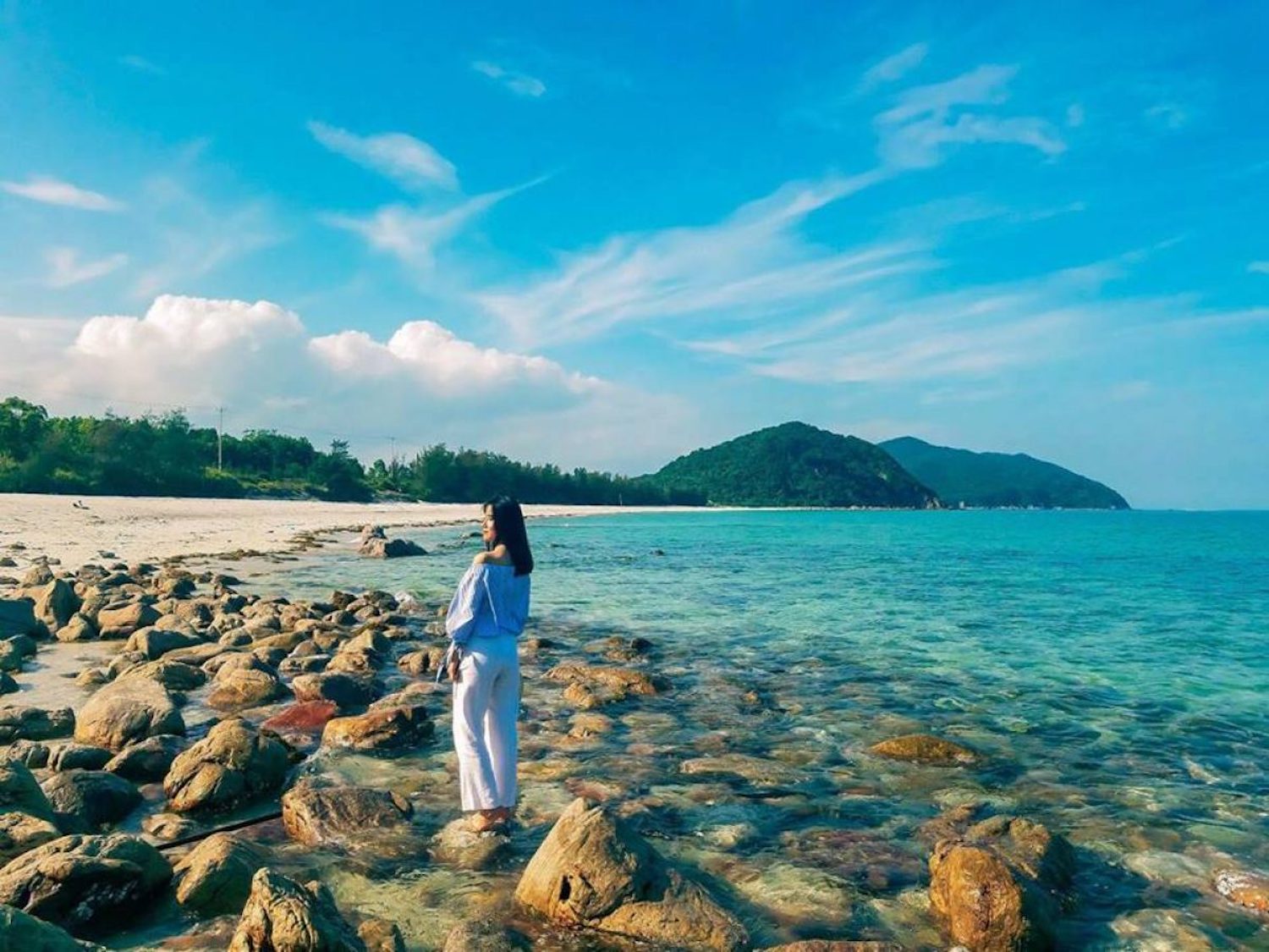 Bãi tắm Minh Châu: “Chốn thiên đường” trên đảo Quan Lạn