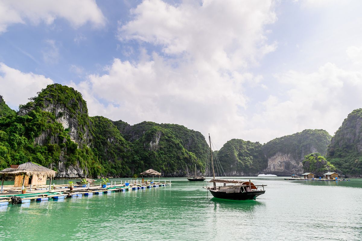 Vịnh Bái Tử Long - Ngỡ ngàng cảnh sắc tựa chốn bồng lai tiên cảnh