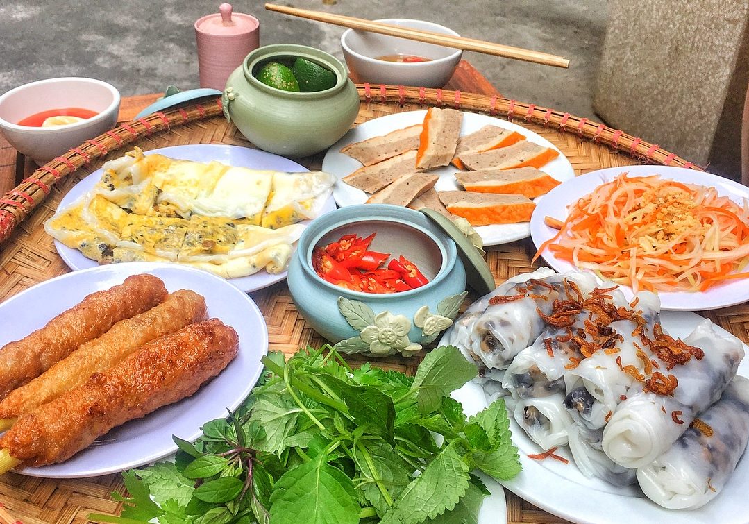 Bánh cuốn Hà Nội - 13 địa chỉ nóng hổi, ngon ngất ngây