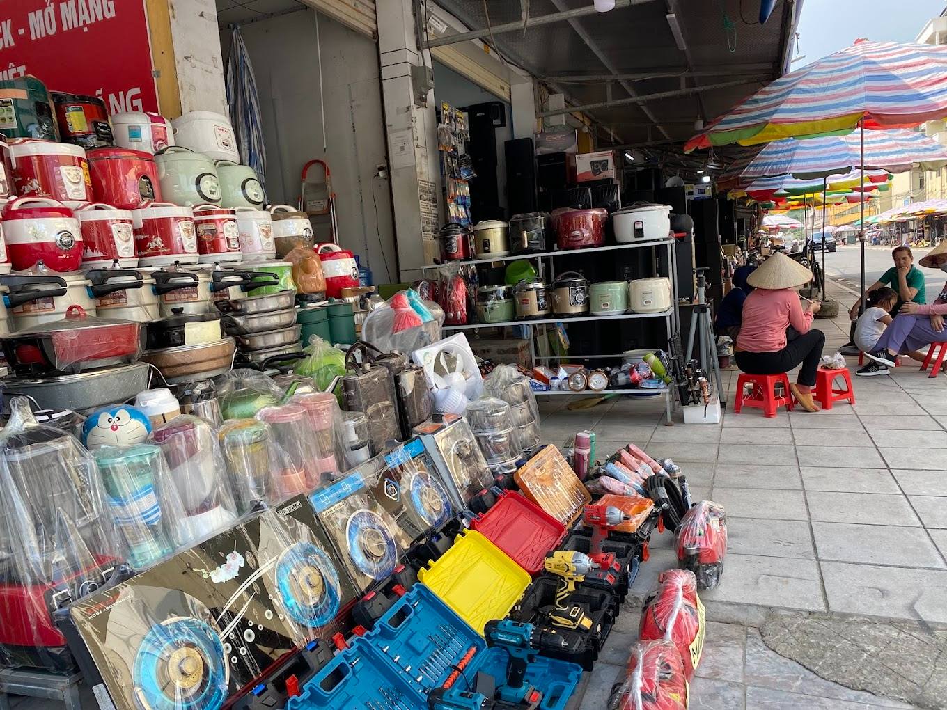 Chợ Móng Cái Quảng Ninh có gì? Khám phá chi tiết từ A-Z