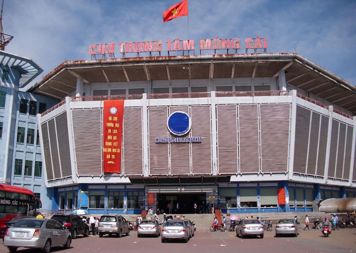 Chợ Móng Cái Quảng Ninh có gì? Khám phá chi tiết từ A-Z