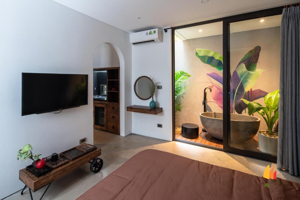 TV/trung tâm giải trí tại Deja Vu House Ha Long