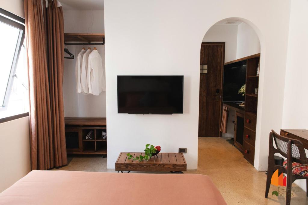 TV/trung tâm giải trí tại Deja Vu House Ha Long