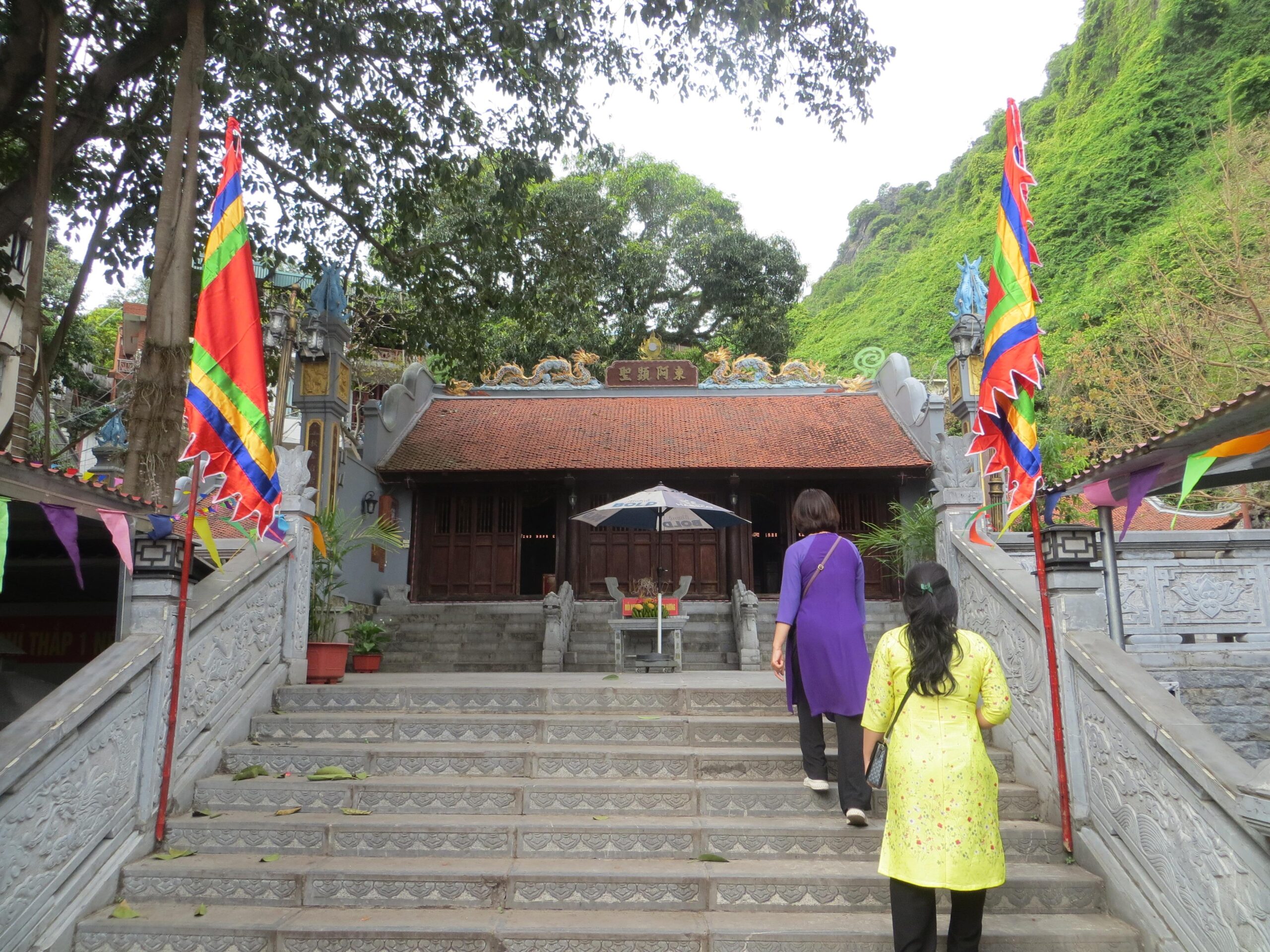 Linh thiêng Lễ hội đền Đức Ông Trần Quốc Nghiễn