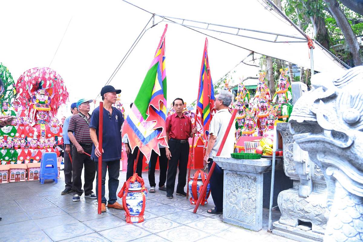 Linh thiêng đền thờ Đức Ông Trần Quốc Nghiễn tại Hạ Long