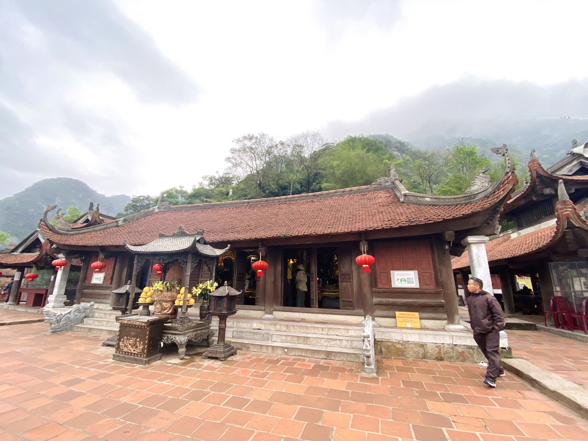 Vẻ đẹp tuyệt mỹ của chùa Hoa Yên, Yên Tử - Saco Travel