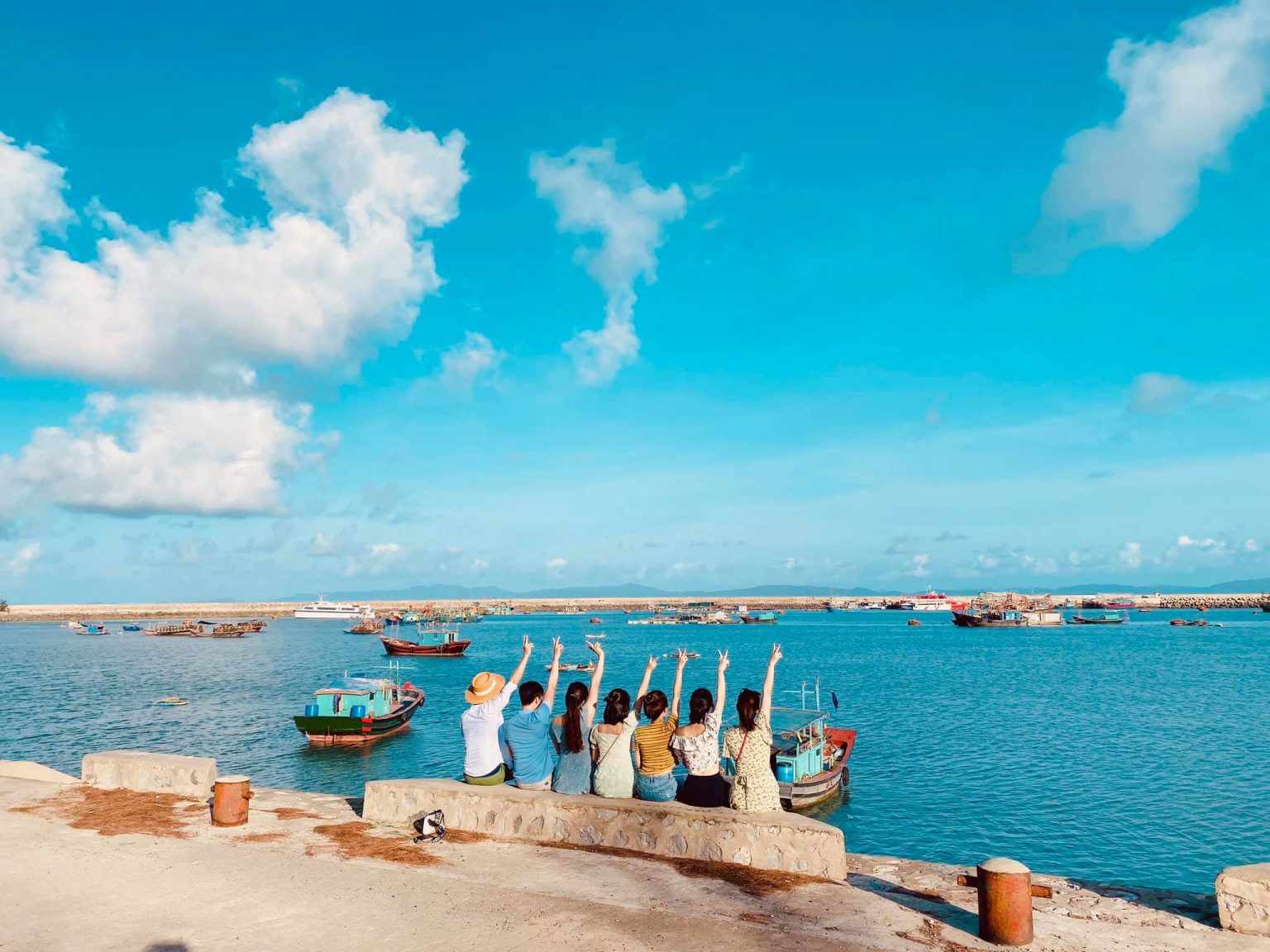 Bãi tắm Vàn Chảy – Nơi giao hòa giữa biển cả, mây trời