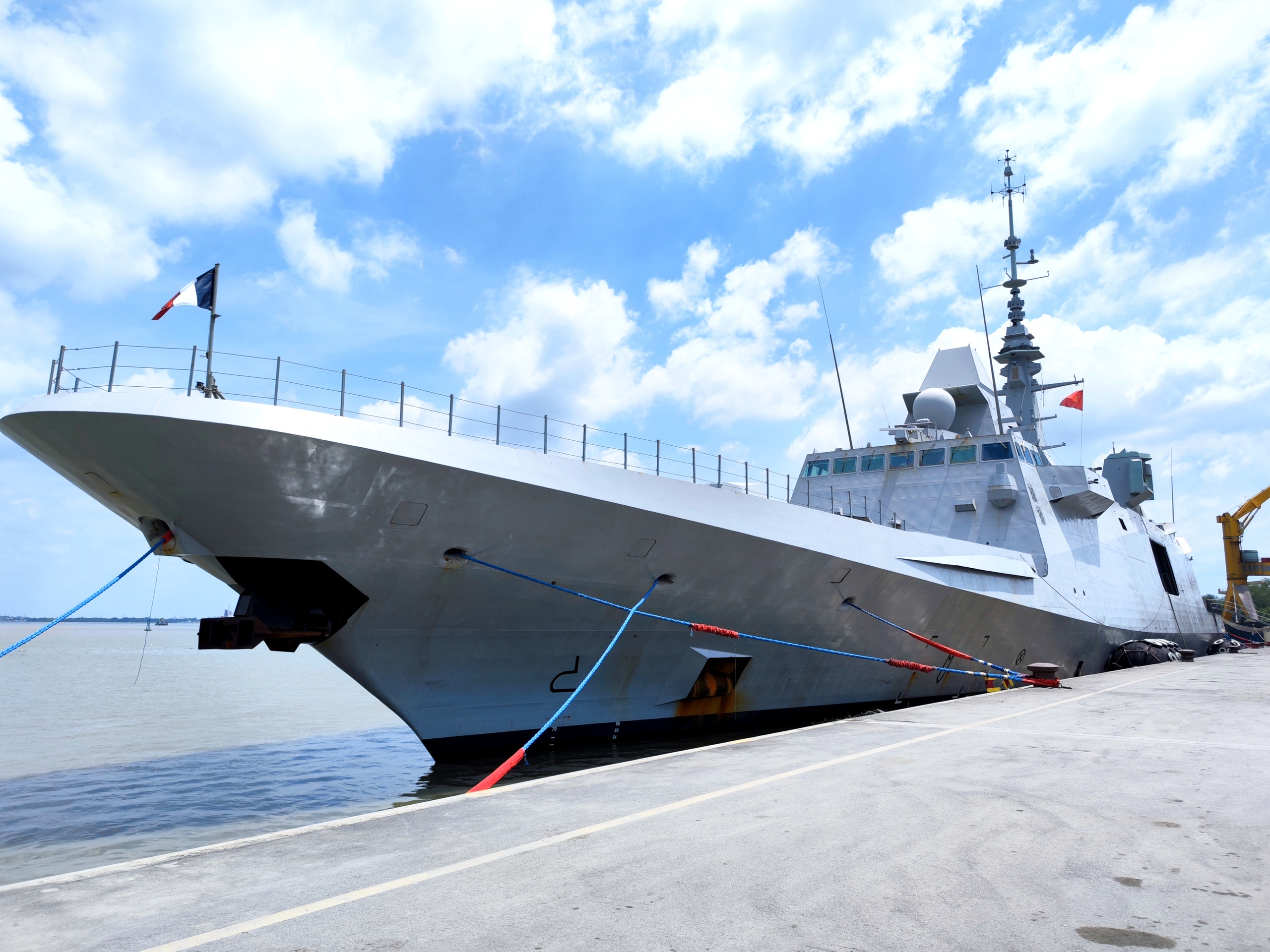 Chiến hạm hiện đại bậc nhất của Pháp ghé thăm TP.HCM