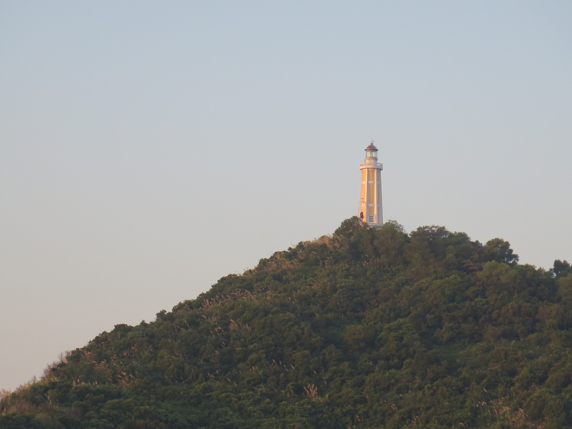 Những ngọn hải đăng vùng Đông Bắc: Kỳ cuối: Nhìn Tổ quốc từ hải đăng Vĩnh  Thực | Tạp chí Giao thông vận tải