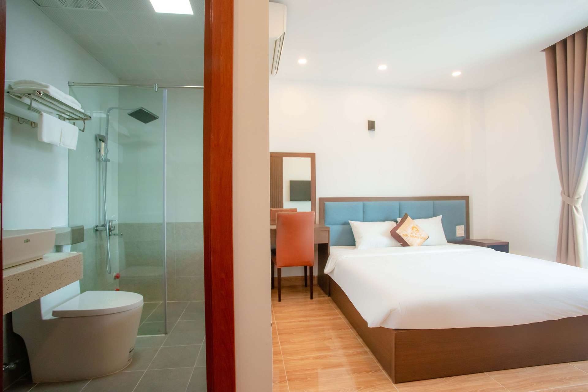 Khách sạn Đức Mạnh Quảng Ninh, Giá Đang Giảm Tới 30%