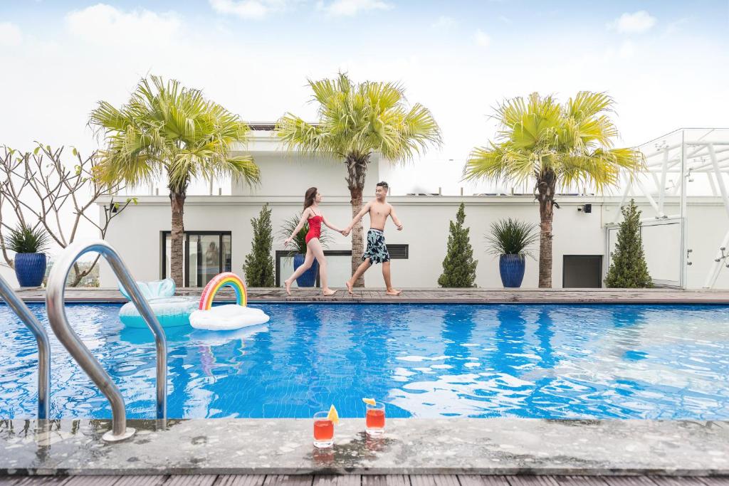 Hồ bơi trong/gần Grand Fleuve Boutique