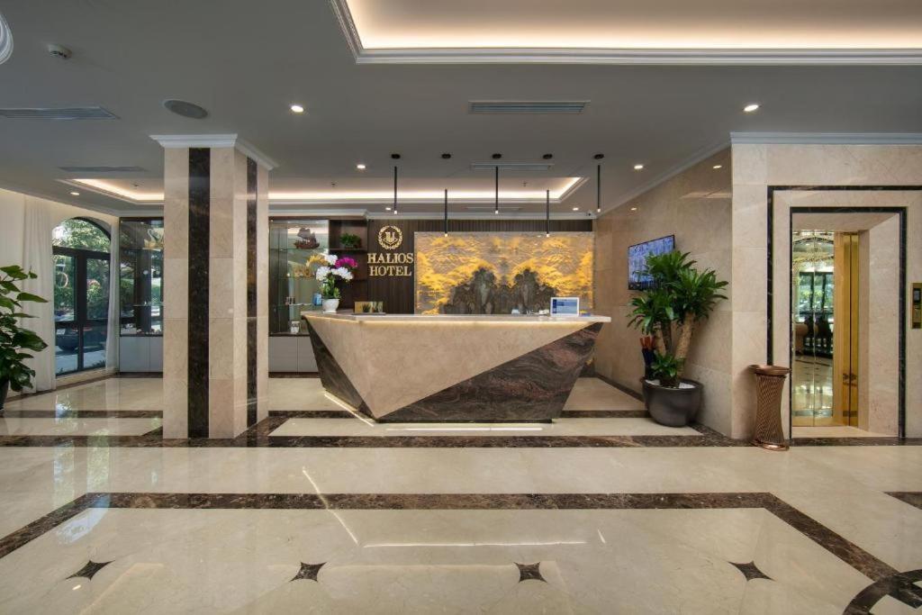 Khu vực ghế ngồi tại Halios Hotel Halong