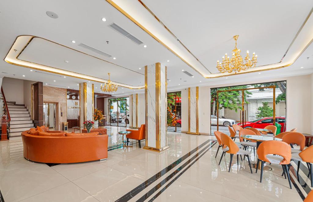Khu vực ghế ngồi tại Harmony HaLong Hotel