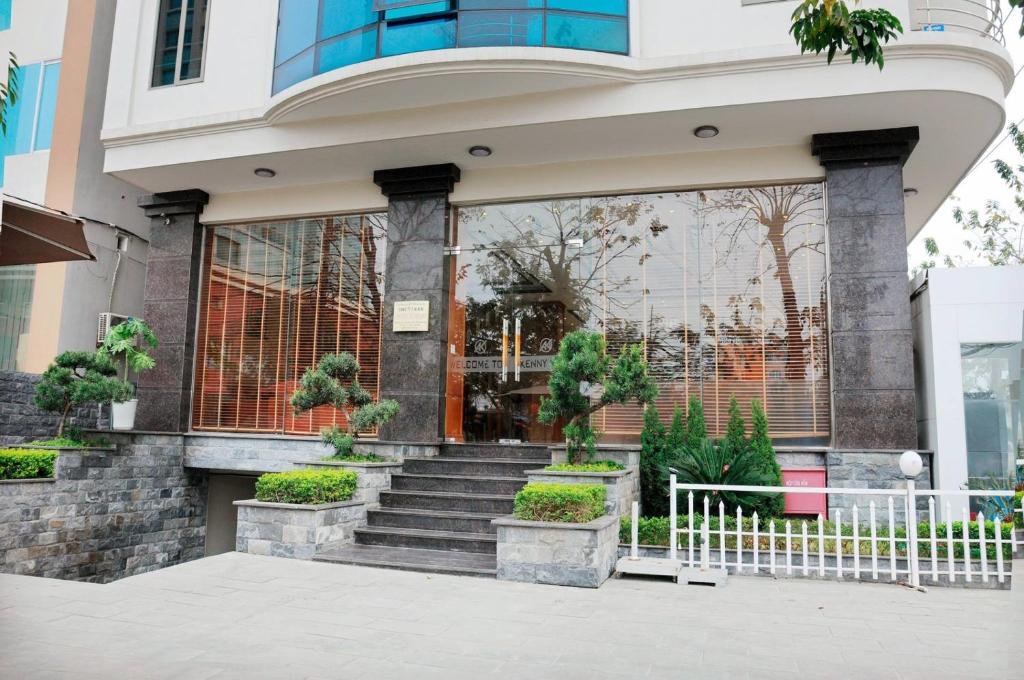 Tòa nhà nơi khách sạn tọa lạc