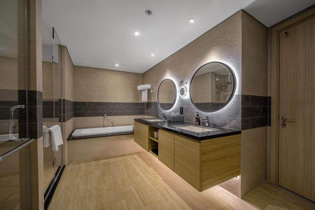 Phòng tắm tại Citadines Marina Halong
