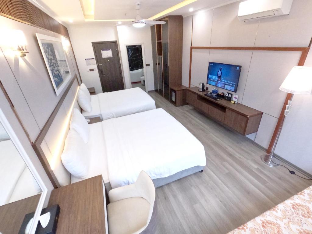 TV/trung tâm giải trí tại Halong Lavender Hotel