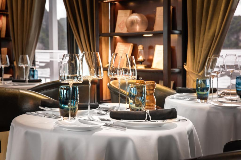 Thức uống tại Paradise Sails Cruise