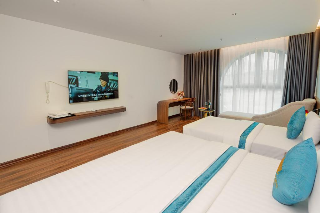 TV/trung tâm giải trí tại River Way Hotel Ha Long
