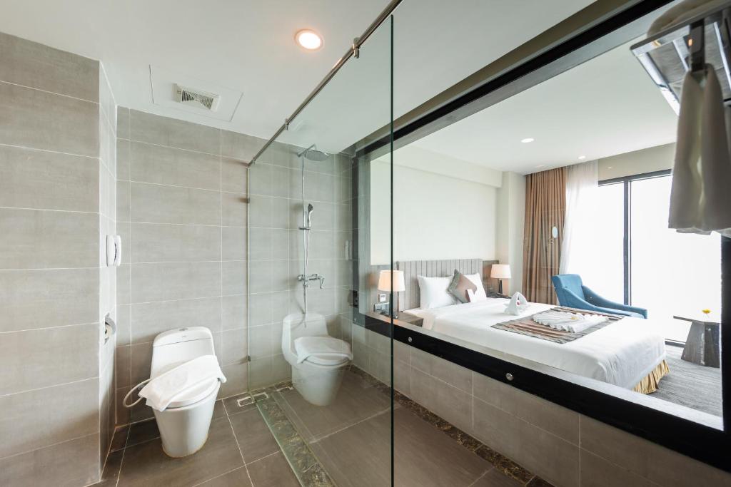 Phòng tắm tại Muong Thanh Grand Bai Chay