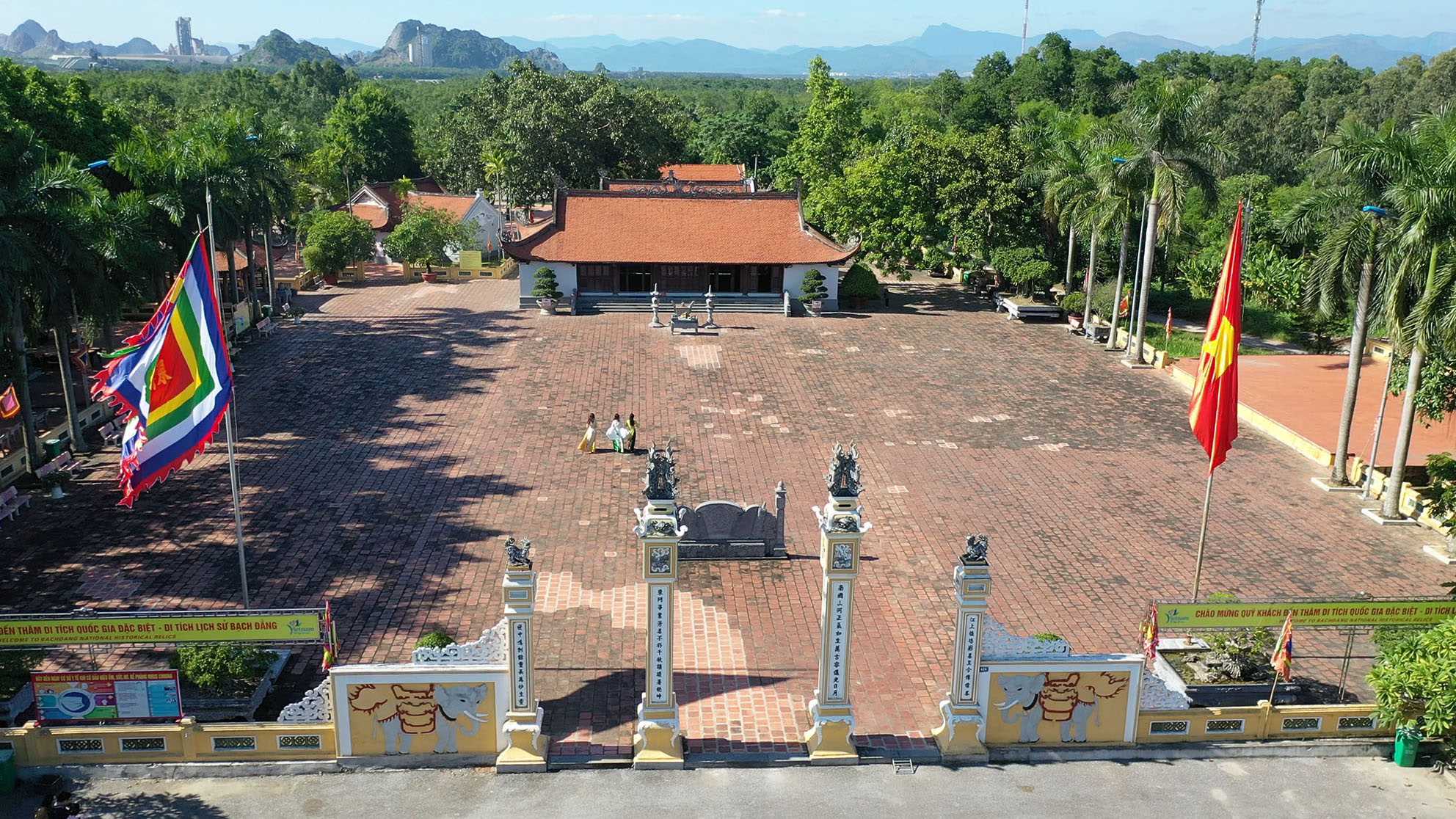 Đây là vùng đất cổ ở Quảng Ninh, xưa Trần Hưng Đạo lễ Phật cầu an trước khi  xuất quân đánh trận Bạch Đằng