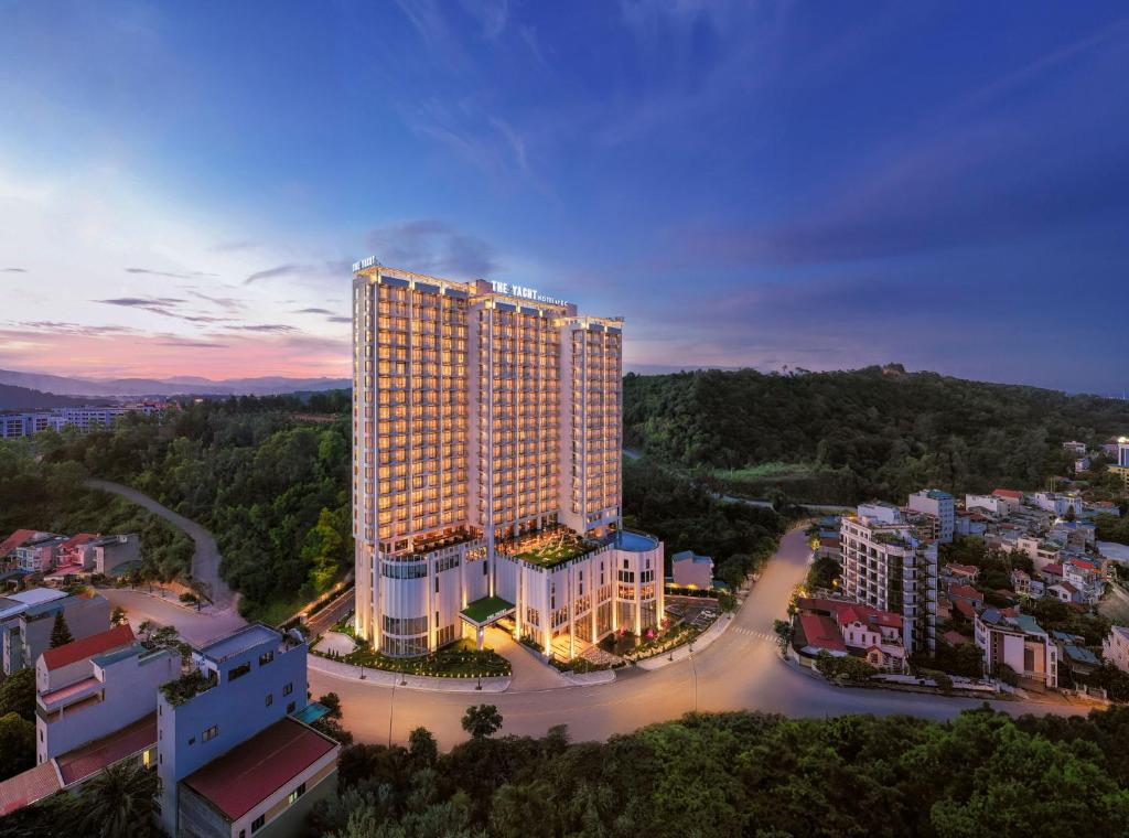 Tòa nhà nơi khách sạn tọa lạc