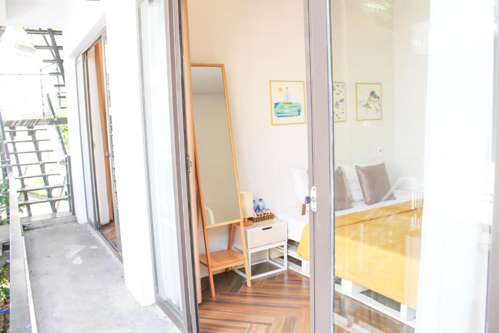 Giường trong phòng chung tại The Bay - Ha Long Homestay