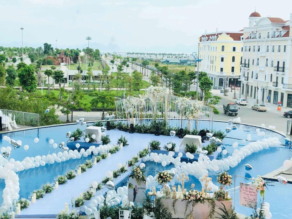 Hồ bơi trong/gần Novotel Ha Long Bay Hotel