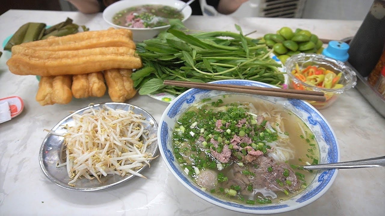 Phở Hòa (Quận 3) – TOP 10 quán phở lâu đời phải thử (P.5) – [TOPPLUS đề cử  – TOP 100 Quán ngon, món ngon tại TP.Hồ Chí Minh 2024] - HỘI