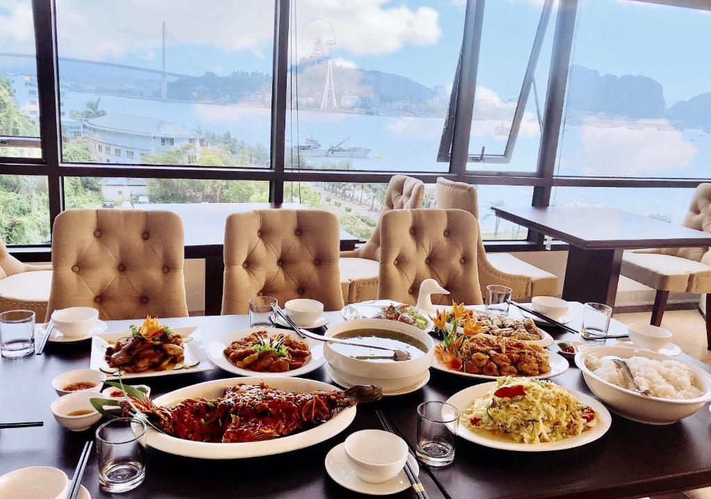 Đồ ăn tại/gần khách sạn