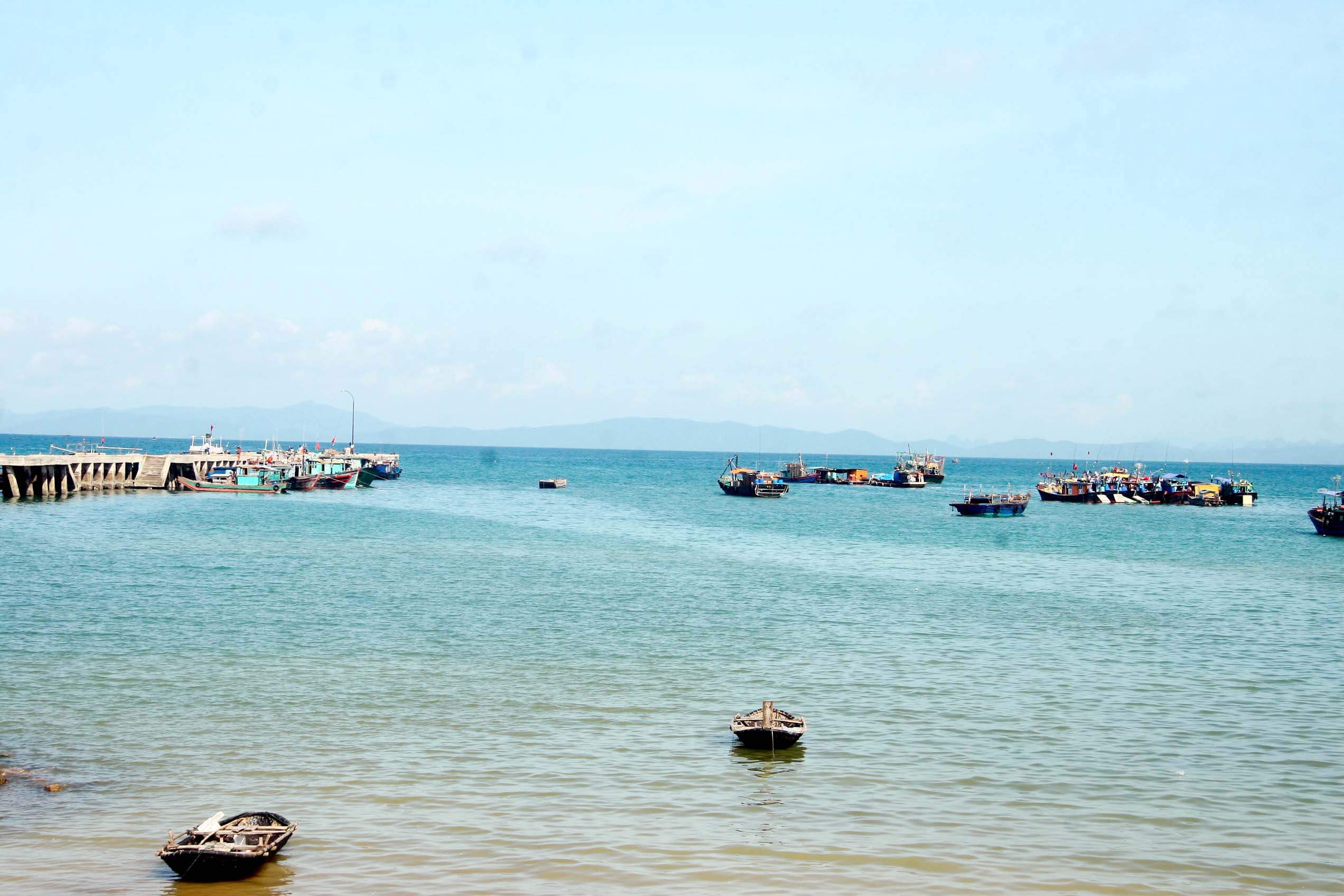 Vân Đồn Quảng Ninh - Cẩm nang đi lại & địa điểm ăn, chơi