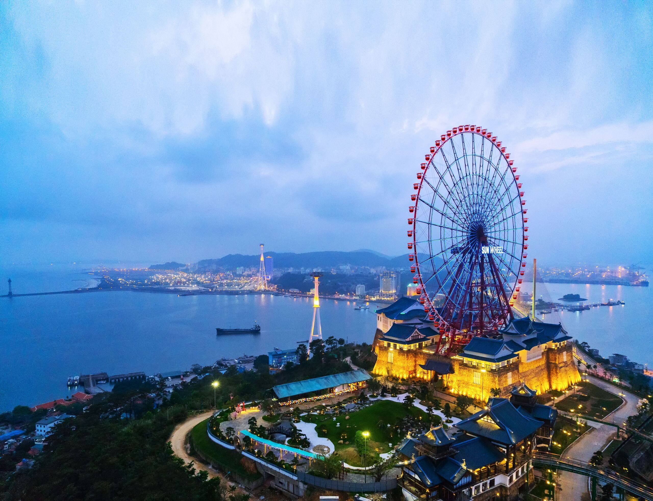 Vé khu vui chơi Sun World Hạ Long giá mới nhất 2025 - Vietgoing