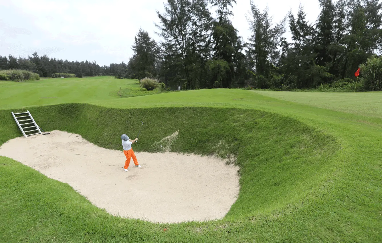 CLB Golf Quốc tế Móng cái