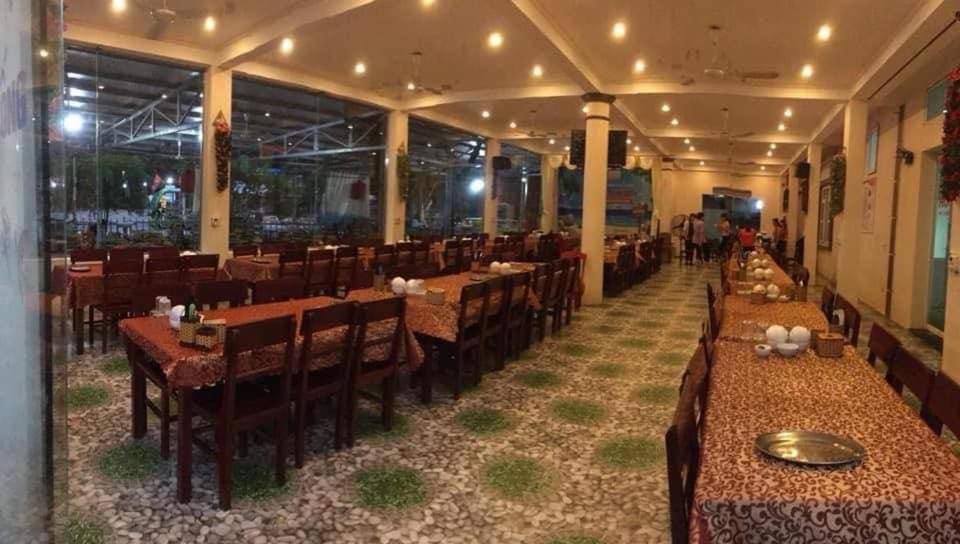 Nhà hàng/khu ăn uống khác tại Yến Nhi Hotel VĐ- by BAY LUXURY