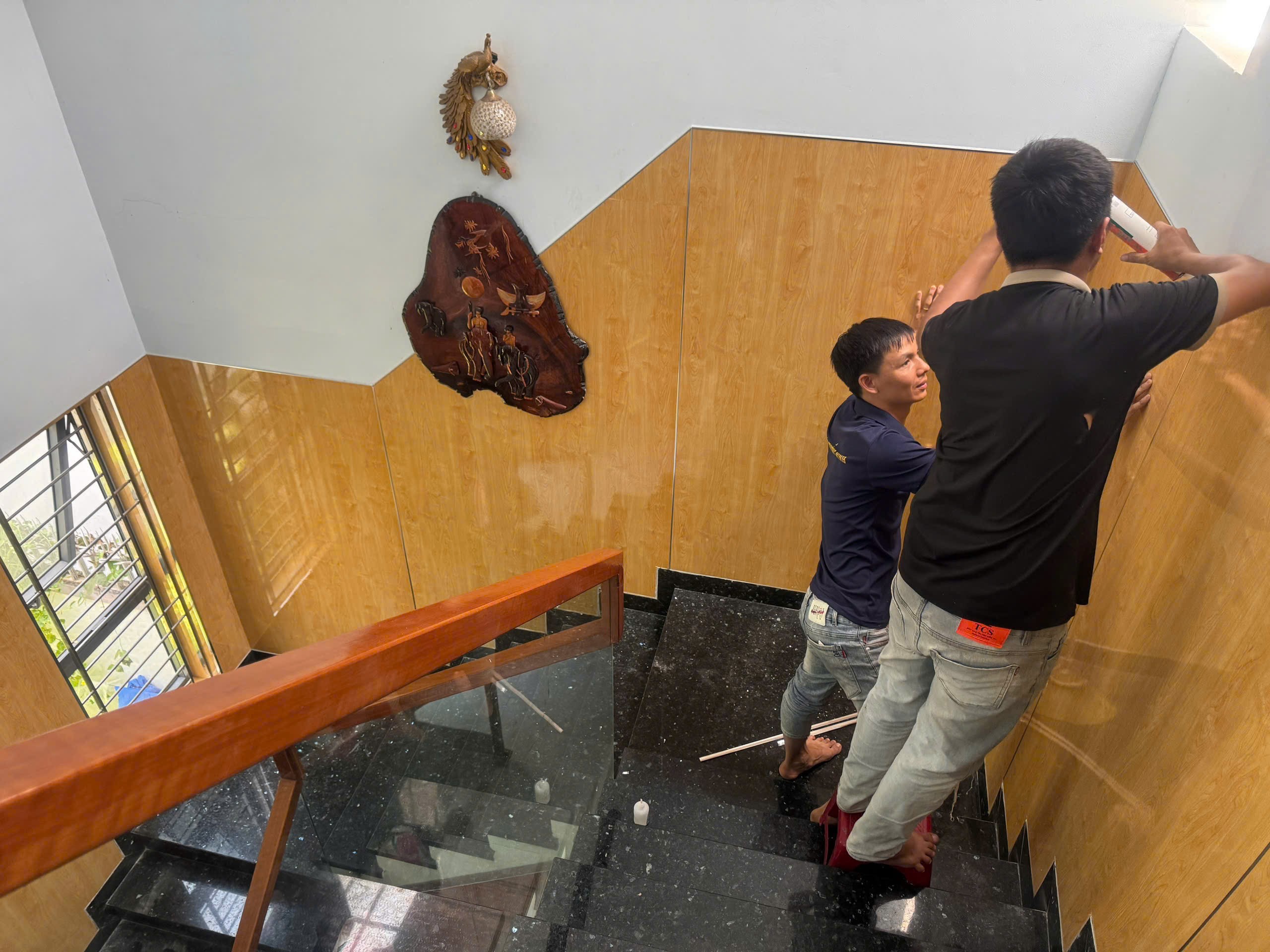 Nội thất Tân Trường Minh giúp Minh Châu Phương Nam Hotel ấm cúng hơn với tấm nhựa giả gỗ